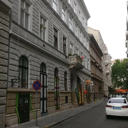 Opera Dream Apartment