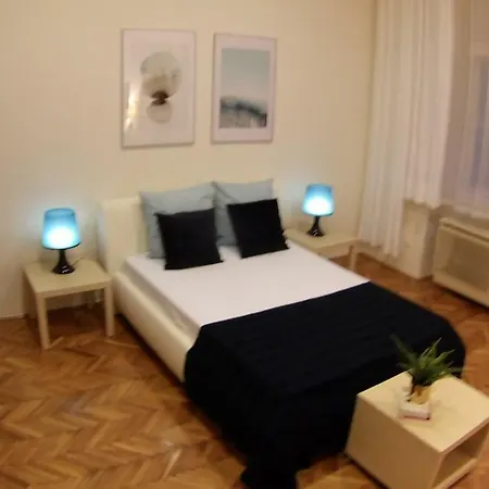 Opera Dream Apartment *